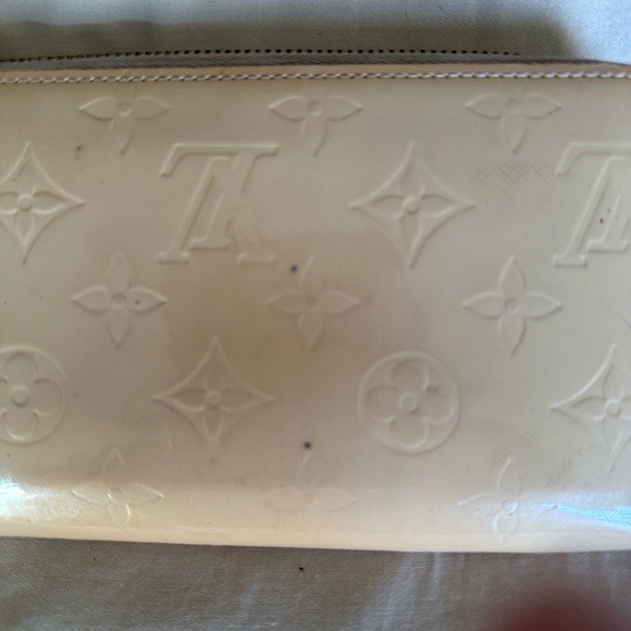 Louis Vuitton Cream Monogram Zip Wallet - Picture 12 of 13